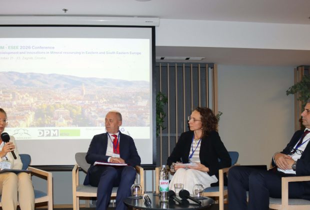 Учесници на панел-дискусија на меѓународната конференција DIM-ESEE 2026 во Загреб, посветена на минералните ресурси.