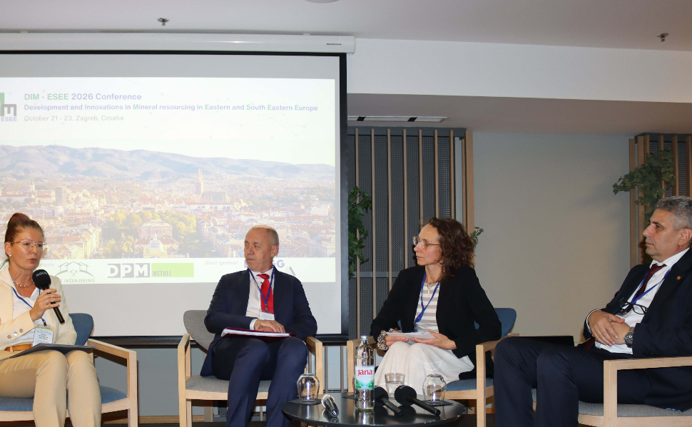 Учесници на панел-дискусија на меѓународната конференција DIM-ESEE 2026 во Загреб, посветена на минералните ресурси.
